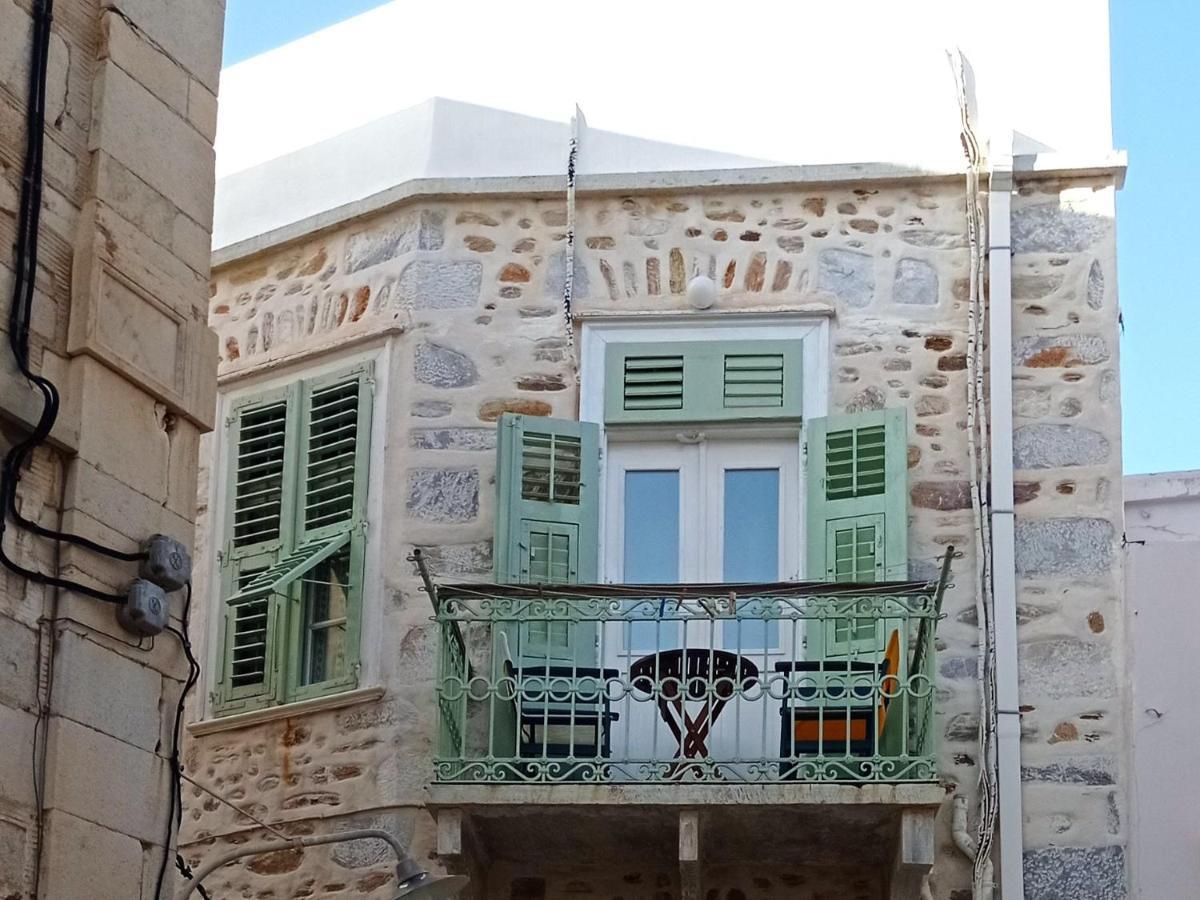 1872 - Agnes, Cozy Stony Apartment With Balcony Ermupoli Exteriér fotografie